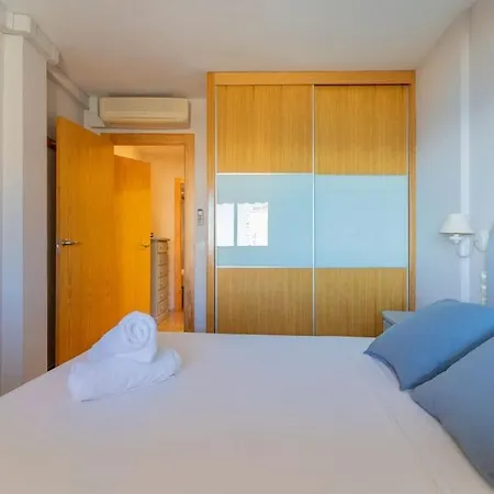 Seaview Getaway: Access, Pool & Tennis Court Faro de Cullera