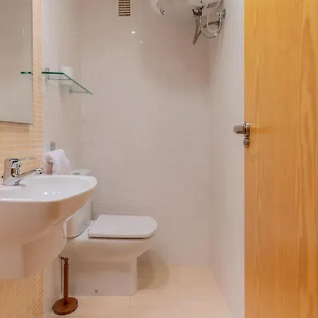 Seaview Getaway: Access, Pool & Tennis Court Faro de Cullera