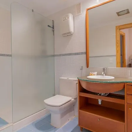 Appartamento Seaview Getaway: Access, Pool & Tennis Court *