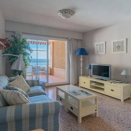 Appartamento Seaview Getaway: Access, Pool & Tennis Court