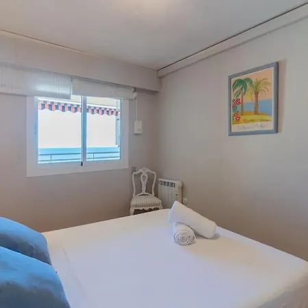 Seaview Getaway: Access, Pool & Tennis Court *